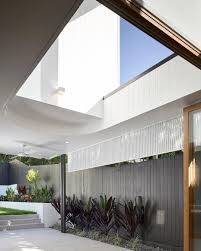 Australian Architecture On Instagram Village House 2 0 By Joeadsettarchitects Graya Brisbane Qld Australian Architecture Village Houses Architecture