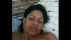 Morena madura se masturba rico - XVIDEOS.COM