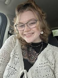 Sarah Bodnar's Instagram, Twitter & Facebook