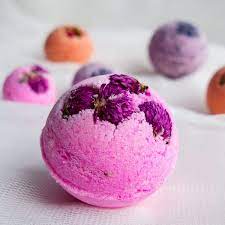 There are a fair amount of of bath bomb diy tutorials on the internet, including some less than inspiring diy fails and mishaps consisting of it's time to brighten up the bath bomb. Diy Bath Bombs With Cream Of Tartar Video Tutorial The Makeup Dummy