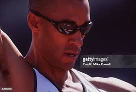 133 photos et images haute résolution de Mike Smith Athlete