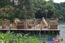 The Raft To Tarzan S Treehouse Hong Kong Disneyland Disney Hongkongdisneyland Hkdisneyland Hkdl Advent Hong Kong Disneyland Disney Hong Kong Rafting