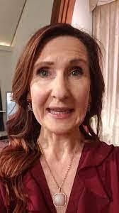 Jeanette Sharkey's Instagram, Twitter & Facebook