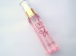 It is essential for damage protection, eases out tangles and reduces breakage to make your hair silky and shiny. Livon Moroccan Silk Serum Review How To Apply And Price Vanitynoapologies Indian Makeup And Beauty Blog