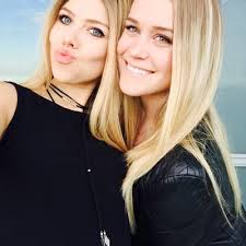 Liza Moore (@lizajanemoore)