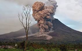 Gunung Dukono Meletus, Muntahkan Abu Vulkanik Setinggi 2,7 Km – Indoraya  News