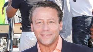 Alfredo adame, candidato a diputado de redes sociales progresistas por la alcaldía de tlalpan en ciudad de méxico, empezó buscando el voto en su campaña y acabó insultando a los votantes. Alfredo Adame Por Que Rompio Con Cada Uno De Sus Hijos Diego Sebastian Y Alejandro Adame Celebs Nnda Nnlt Fama Mag