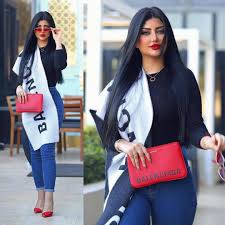 Check spelling or type a new query. Ù…Ù„ÙƒØ© ÙƒØ§Ø¨Ù„ÙŠ On Instagram Red Louis Vuitton Twist Bag Clothes Female