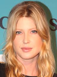 In march 2015, booth stated on instagram that she had married musician dominick joseph luna in 2013 in las vegas, nevada. Emma Booth Wikipedia Wolna Encyklopedia