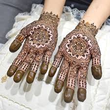 Intricate Bridal Henna Till The Wrist For Ashaqirin 3 Mehndi Hennabella Hand Henna Henna Hand Tattoo Bridal Henna
