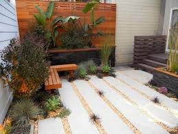 Namun, rumah idaman tak hanya mencakup sebuah rumah besar dan mewah. Desain Taman Minimalis Di Lahan Sempit