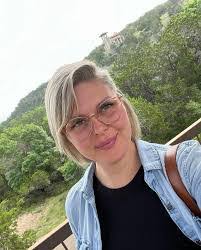 Brandie Lamb's Instagram, Twitter & Facebook