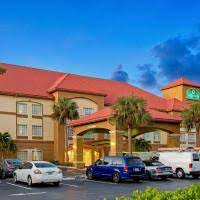 See 327 traveler reviews, 159 candid photos, and great deals for drury inn & suites fort myers airport fgcu, ranked #2 of 64 hotels in fort myers and rated 5 of 5 at tripadvisor. Die 10 Besten Hotels In Fort Myers Usa Ab 55