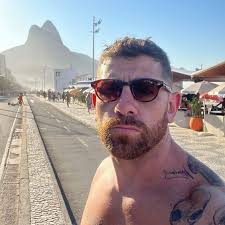 Benjamin Barlow Krag (@benjachicarioca) • Threads, Say more