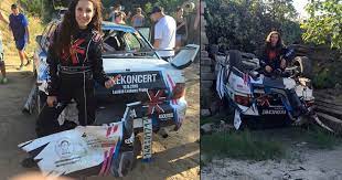 She attended the jaroslav ježek conservatory in prague studying musical theatre and she later received a master's degree in. Krasna Zavodnice Olga Lounova Havarovala Na Barum Rallye Auto Obratila Na Strechu Blesk Cz