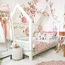 Eine balance aus softigkeit und. Beleuchtete Cabane B 90x190cm Small Girls Bedrooms Girls Bedroom Room Little Girl Bedrooms