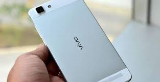 Yang pertama adalah dengan kombinasi tombol fisik, lalu yang kedua menggunakan fitur screenshot 3 jari. 7 Cara Screenshot Vivo Semua Tipe Tanpa Aplikasi Mudah Banget