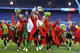 Knvb beker, also known as dutch cup, is a professional football cup in netherlands for men. Vitesse Voor De Eerste Keer Winnaar Knvb Beker Nrc