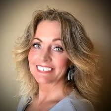 Shana Blevins's Instagram, Twitter & Facebook