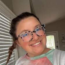 Rachel Weese's Instagram, Twitter & Facebook