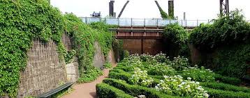 File Landschaftspark Duisburg Nord Garten Im Bunker Jpg Landschapsarchitectuur