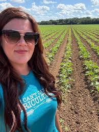 Gary Savell's Instagram, Twitter & Facebook