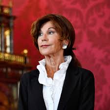 Brigitte bierlein was born on june 25, 1949 in vienna, austria. Brigitte Bierlein Die Erste Frau Als Osterreichische Bundeskanzlerin Stern De