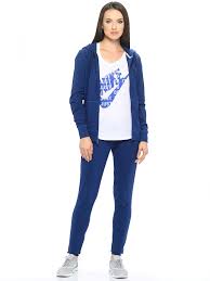 Dalam sukan aksesori sedemikian dianggap sangat diperlukan. Pakaian Sukan Wanita Nike 64 Gambar Model Mampatan Untuk Kecergasan