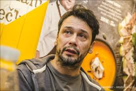 Herci a kamarádi pavel liška a jan révai podnikli před časem dobrodružnou tříměsíční cestu na svých motorkách. Pavel Liska Honza Revai A Hynek Bernard Jsou Vandraci Motorkari Cz