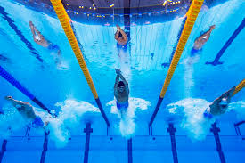 Ledecky, que nunca vio en peligro su victoria, tan solo aventajó en cuatro segundos a su más inmediata perseguidora, la también estadounidense erica sulivan. Jkfp536 P5qdam