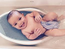 Today i want to shed some tips on how to bathe your baby throughout their first 12 months, all while making it enjoyable at the same time! Must Have Bath Items For Baby Toddler