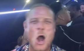 2023, love you all 💚