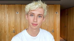 Tome curtindo (brabo remix) [feat. Watch Troye Sivan S No Makeup Makeup Routine Is Totally Epic Beauty Secrets Vogue