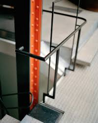 Maison De Verre Paris By Pierre Chareau Bernard Bijvoet Glass House Glass Blocks Wall Architecture