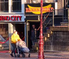 Strip Clubs In Amsterdam: Top 10 Adult Venues in 2025