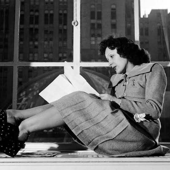Edith Piaf at 100: the singer who defined Parisian courage | Music | The Guardian