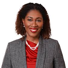 Geraldine Hewitt's Instagram, Twitter & Facebook