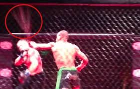 Cauliflower ears are a sight to behold, they come on all shapes, sizes and deformities. Mma Fighter S Cauliflower Ear Explodes In Geyser Of Blood Mid Fight Sick Chirpse
