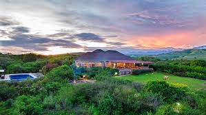 Elephant Plains Lodge Uganda