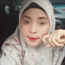 These Giant Goliath Groupers Weigh up to 800 Pounds!