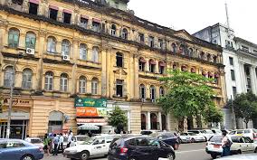 Yangon , also known as rangoon, is the capital of the yangon region and the largest city of myanmar. Yangon 12 Sehenswurdigkeiten Die Du Nicht Verpassen Solltest