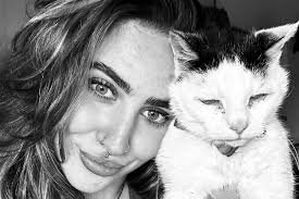 Fundraiser by Lucy Parker : Claude's vet bill so he can explore the world