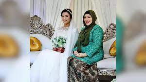 Maybe you would like to learn more about one of these? Fara Hezel Risau Keluarga Positif Covid 19 Selebriti Berita Harian