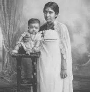 Early Life - Gandhi and Gaining India's Independence