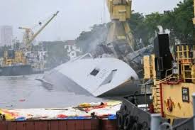 Indian Navy F31 warship capsized on her ...