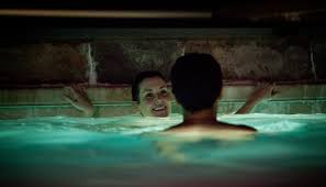 Melanie lynskey, blythe danner, john rubinstein, sara chase. Review Hello I Must Be Going Slant Magazine