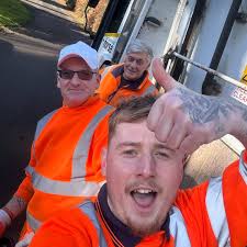 Day off from my nursing job, and I've already established this morning that  my limit is loading & unloading 5 barrow loads before I need a caffeine  break. I've found broken pottery,