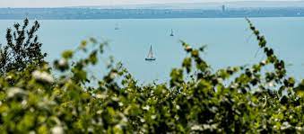 Jun 28, 2021 · ketten fulladtak a balatonba a hétvégén 2021. Itthon A Balatonba Fulladt Egy Testverpar Frissitett Hvg Hu