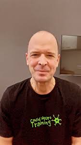 What has a blue suit to do with the 🧠 brain? Well, basically the brain  does three things all the time: 1. It receives input from all receptors  with data from visual,