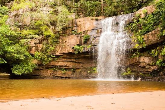 Ficheiro:Cachoeira da Usina - Parque Estadual Serra Azul em Barra do Garças-MT 01.jpg – Wikipédia, a enciclopédia livre
